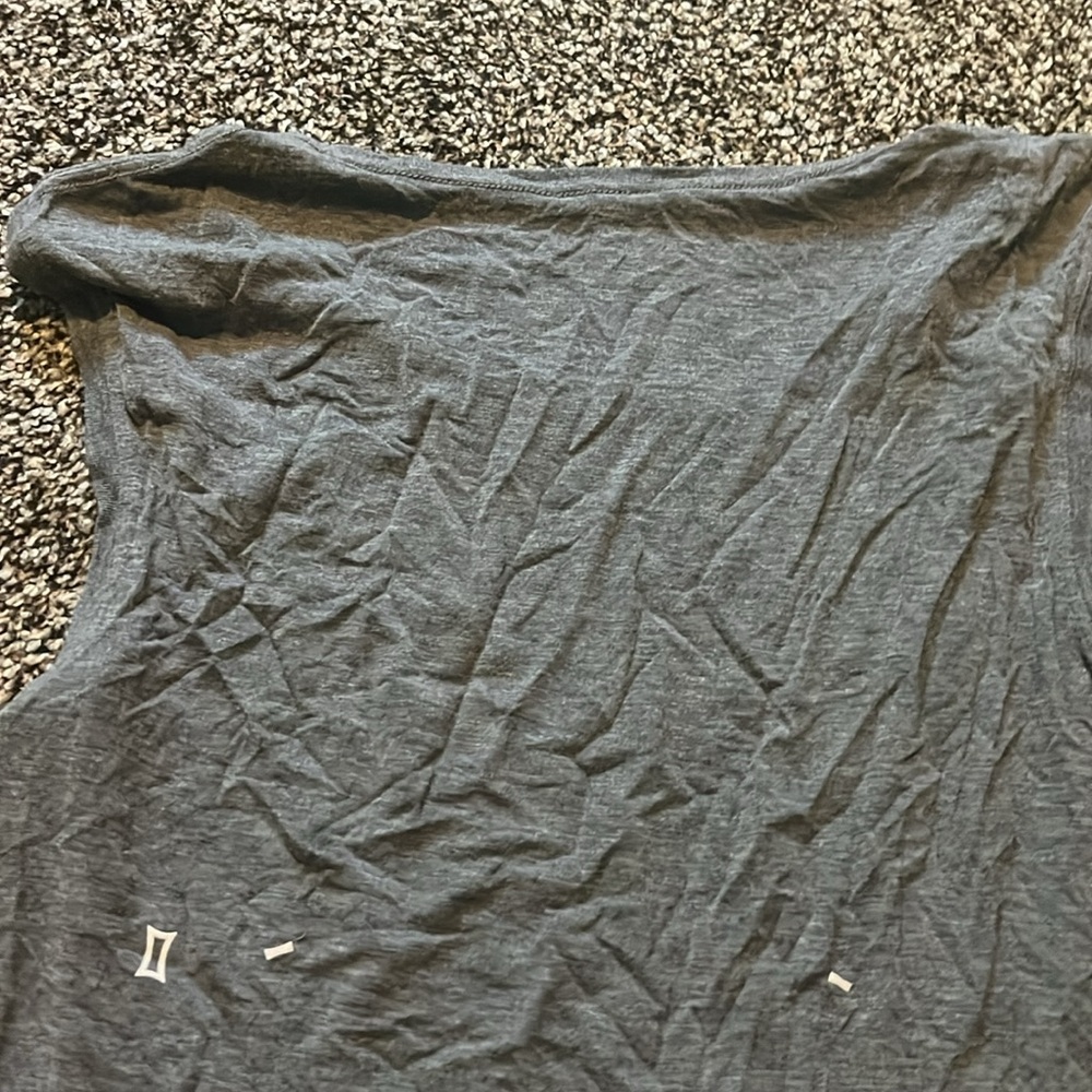 Kit and Ace Sleeveless Shirt - Picture 2 of 6